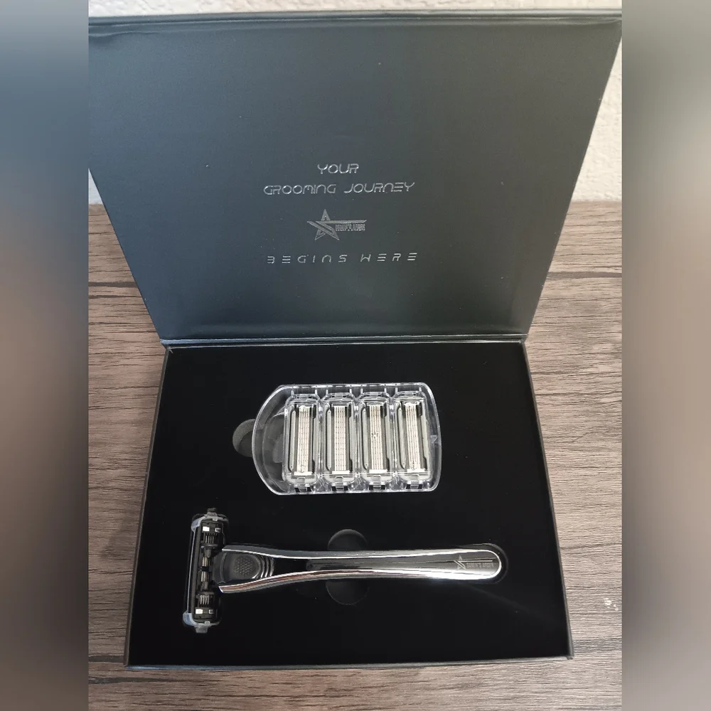 Men Shaving Razor - Picture 9 of 9